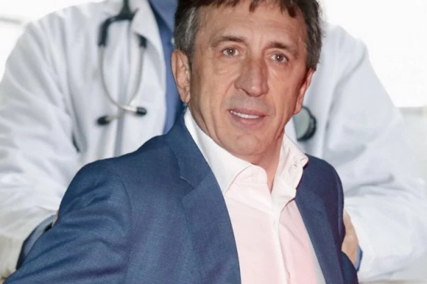 ŽIKI JAKŠIĆU STIGLE NOVE VESTI OD LEKARA! Ovo mu je najstrože zabranjeno nakon moždanog udara - najbliži odmah reagovali! - content image