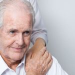 PRVI ZNAK DEMENCIJE SE JAVLJA U USTIMA: Ako ovo OSJEĆATE hitno se javite LJEKARU!