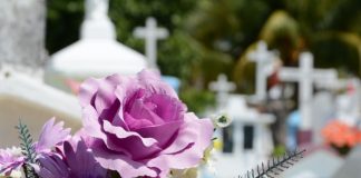 POKOJNIK NIKAD NE DOLAZI U NAŠE SNOVE BEZ RAZLOGA, OBRATITE PAŽNJU: Njegova duša traži samo jedno, a OVAJ znak je veoma LOŠ