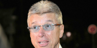 “Uzeo sam 2 kocke šećera i otišao kod Baba Vange a ona mi je rekla kada ću umreti”: Iskustvo Saše Popovića sa proročicom