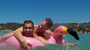 Ceo region bruji o GEJ LJUBAVI izmedu doktora Aleksandra i 9 godina mladeg Ivana: Lekar je OSTAVIO SUPRUGU ZBOG NJEGA! “Nas greh je sto smo mi dvojica muskaraca koji se vole”