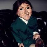 PRONASAO JEZIVU LUTKU ispod napustene kuce, ali ono sto se DOGODILO POSLE sokiralo ga je