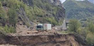 Stravicni detalji iz Jablanice: Otac i sin spasili 10 ljudi iz poplava, a onda je bujica povukla i sina