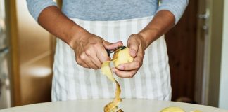 Kora od krompira je neotkriveno blago: Nikako je ne bacajte, ovo je njena nova svrha i vau efekat