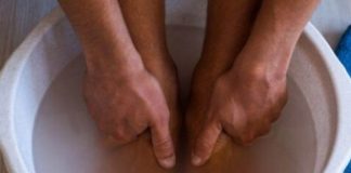 IZBACITE SVU NEGATIVNU ENERGIJU IZ TIJELA: Samo potopite noge u ovo – rezultat je FASCINANTAN, radit ćete to često