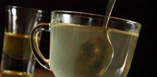 Prednosti Mješavine Meda i Vode za Vaše Zdravlje i Dobrobit