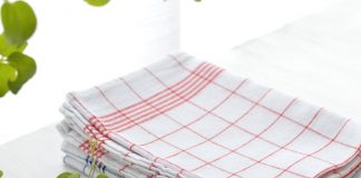 Jednostavan Trik za Izbjeljivanje Kuhinjskih Krpa bez Otkuhavanja