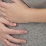 Zašto žene starije od 50 godina često imaju naduvene stomake: Ginekolozi govore – evo šta treba da znate