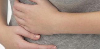 Zašto žene starije od 50 godina često imaju naduvene stomake: Ginekolozi govore – evo šta treba da znate