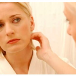 1 ZNAK DA IMATE VISOK HOLESTEROL VIDI SE NA OČIMA: Ovaj simptom je OČIGLEDAN