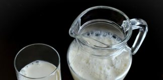 U čašu mlijeka dodajte malo jabukovog sirćeta: Nijedna tableta vam neće brže i bolje pomoći kod ovog zdravstvenog problema!