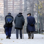 Pored povišice penzionerima stiže i dodatak na penziju, sutra u opštinu predajte 0VE papire: Isplaćuje se mjesečno, a evo ko ima pravo i koliko on iznosi