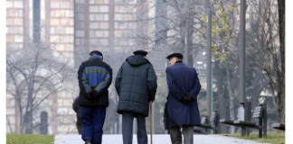 Pored povišice penzionerima stiže i dodatak na penziju, sutra u opštinu predajte 0VE papire: Isplaćuje se mjesečno, a evo ko ima pravo i koliko on iznosi