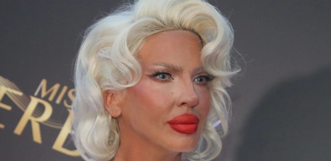 JELENA KARLEUŠA NA SARAJEVSKOM FILM FESTIVALU Snimak pjevačice usijao mreže, stigla je privatnim avionom i to u kakvoj haljini - featured image