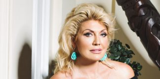 Sjećate li se bivše loto djevojke? Suzana Mančić se skinula, pokazala tijelo na pragu 70. godine, koža visi na sve strane, ispaIa joj i mačkica Suzana Mančić o operaciji - featured image