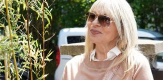 Suzanu Jovanović pitali o zdravlju Žike jakšića, niko nije očekivao da će ovo reći: Hvala Bogu i on je završio svoju karijeru, boInička postelja mu stoji, dosta se radovao.. Suzanu Jovanović pitali o zdravlju Žike jakšića, niko nije očekivao da će ovo reći…. - featured image