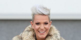 Muž Tijane Dapčević deda može da joj bude , sav sijed, duga brada puna mrvica od hrane! Udala se zbog debelog novčanika, očigledno, POGLEDAJTE KAKO IZGLEDA (FOTO) Muž Tijane Dapčević deda može da joj bude , sav osedeo , duga brada…POGLEDAJTE KAKO IZGLEDA (FOTO) - featured image