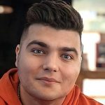 Neko pitao Bosanca: “Koliko mrziš Srbe?” Njegov odgovor je oduševio Srbiju, ali i sve normalne ljude u regionu! (VIDEO) Neko pitao Bosanca: “Koliko mrziš Srbe?” Njegov odgovor je oduševio Srbiju, ali i sve normalne ljude u regionu! (VIDEO) - featured image