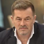 SAŠA MILOŠEVIĆ MARE JE U BRAKU SA 14 GODINA MLAĐOM PEVAČICOM: Mnogi kažu da je zgodna i veoma je uspešna žena, SVI JE DOBRO ZNATE (FOTO) SAŠA MILOŠEVIĆ MARE JE U BRAKU SA 14 GODINA MLAĐOM PEVAČICOM: Mnogi kažu da je zgodna i veoma je uspešna žena, SVI JE DOBRO ZNATE (FOTO) - featured image