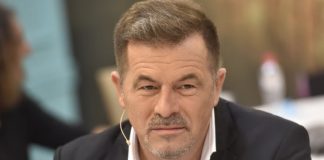 SAŠA MILOŠEVIĆ MARE JE U BRAKU SA 14 GODINA MLAĐOM PEVAČICOM: Mnogi kažu da je zgodna i veoma je uspešna žena, SVI JE DOBRO ZNATE (FOTO) SAŠA MILOŠEVIĆ MARE JE U BRAKU SA 14 GODINA MLAĐOM PEVAČICOM: Mnogi kažu da je zgodna i veoma je uspešna žena, SVI JE DOBRO ZNATE (FOTO) - featured image