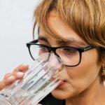 Zovu ga “četka” za crijeva: 1 kašičicu ovog praha razmutite u čaši vode i brzo olakšajte varenje Zovu ga “četka” za crijeva: 1 kašičicu ovog praha razmutite u čaši vode i brzo olakšajte varenje - featured image