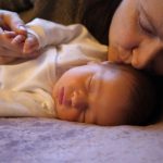 “Postavila sam kamere po celoj kući, a kad sam videla šta dadilja radi mom detetu zaprepastila sam se” “Postavila sam kamere po celoj kući, a kad sam videla šta dadilja radi mom detetu zaprepastila sam se” - featured image