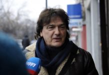 Za njom uzdisala cela Juga, a ona ludo volela Zdravka Čolića: Odbila da se uda za pevača, priznanjem šta bi uradila za njegovu ženu sve ostavila bez teksta Za njom uzdisala cela Juga, a ona ludo volela Zdravka Čolića: Odbila da se uda za pevača, priznanjem šta bi uradila za njegovu ženu sve ostavila bez teksta - featured image