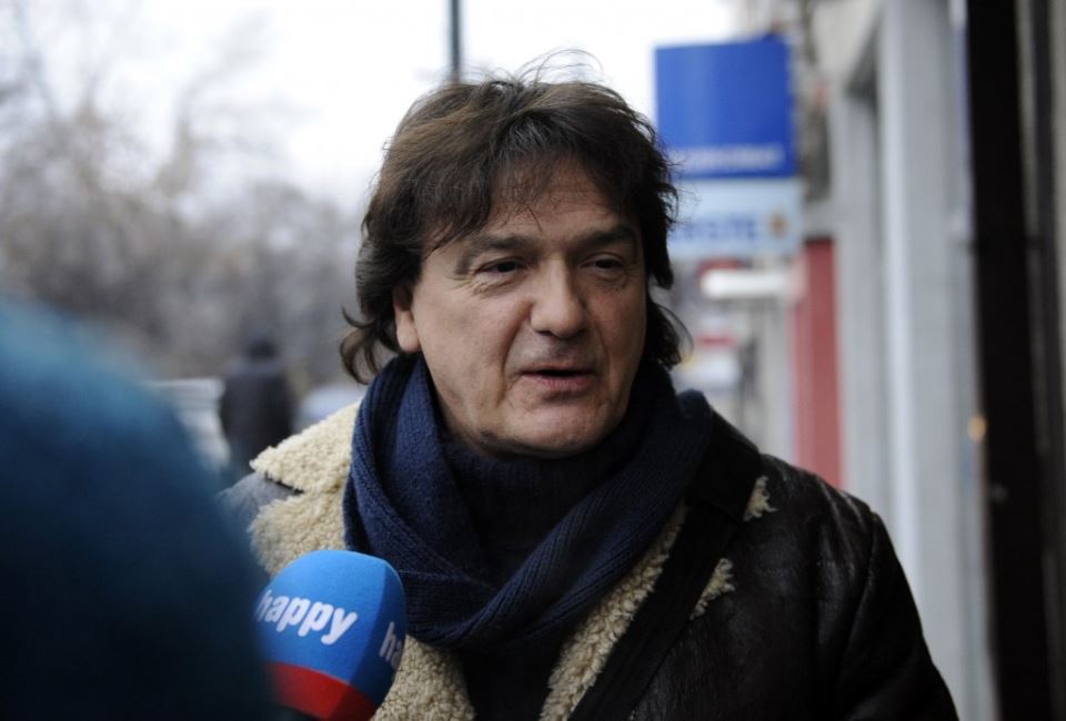 Za njom uzdisala cela Juga, a ona ludo volela Zdravka Čolića: Odbila da se uda za pevača, priznanjem šta bi uradila za njegovu ženu sve ostavila bez teksta - featured image Za njom uzdisala cela Juga, a ona ludo volela Zdravka Čolića: Odbila da se uda za pevača, priznanjem šta bi uradila za njegovu ženu sve ostavila bez teksta - featured image